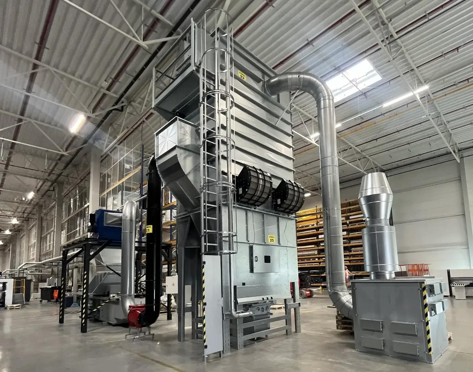 Realizacja 6 - duża instalacja odpylania przemysłowego w hali